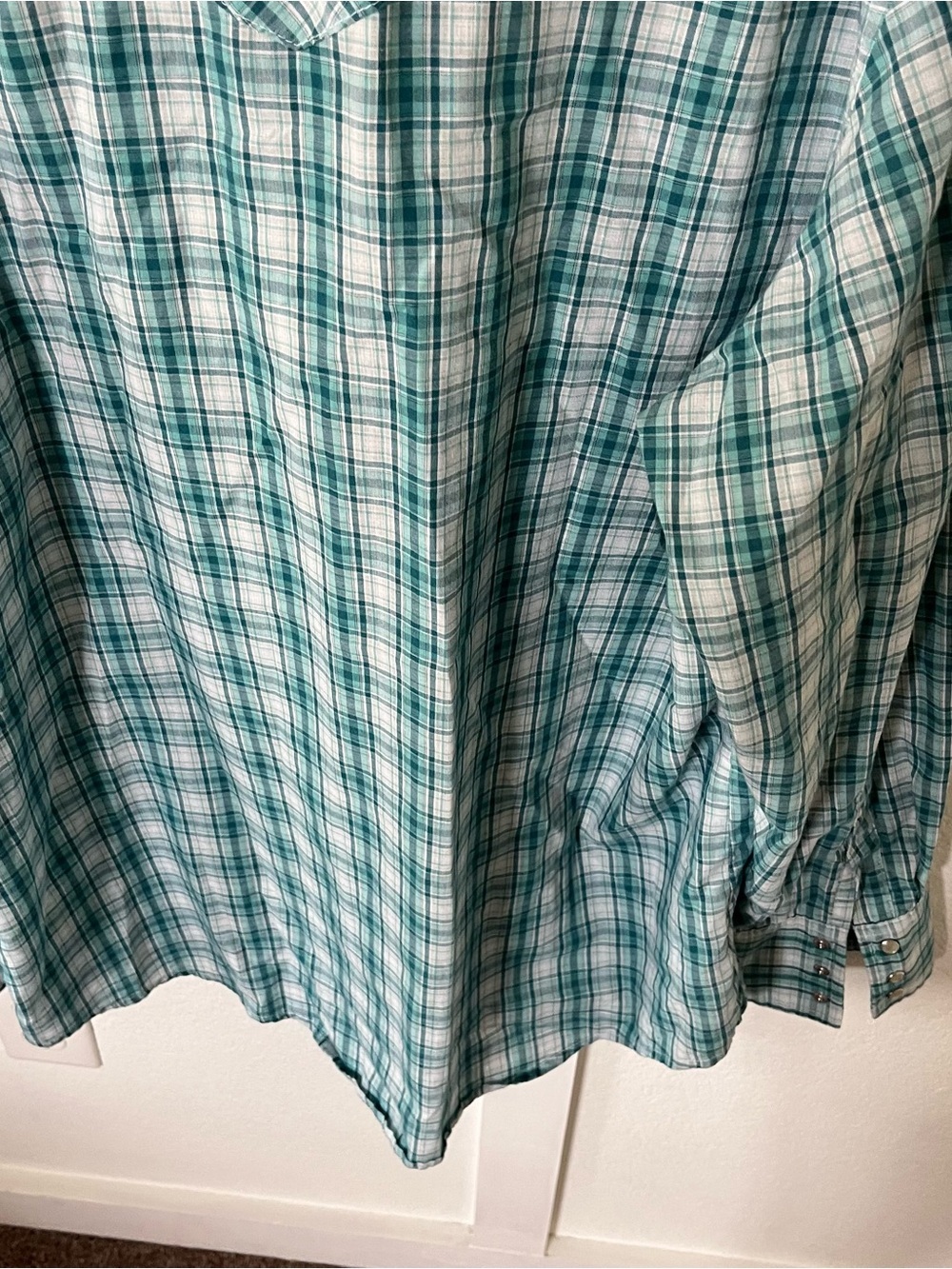 Wrangler Men's XL Plaid Western Button-down Shirt. - Picture 9 of 10